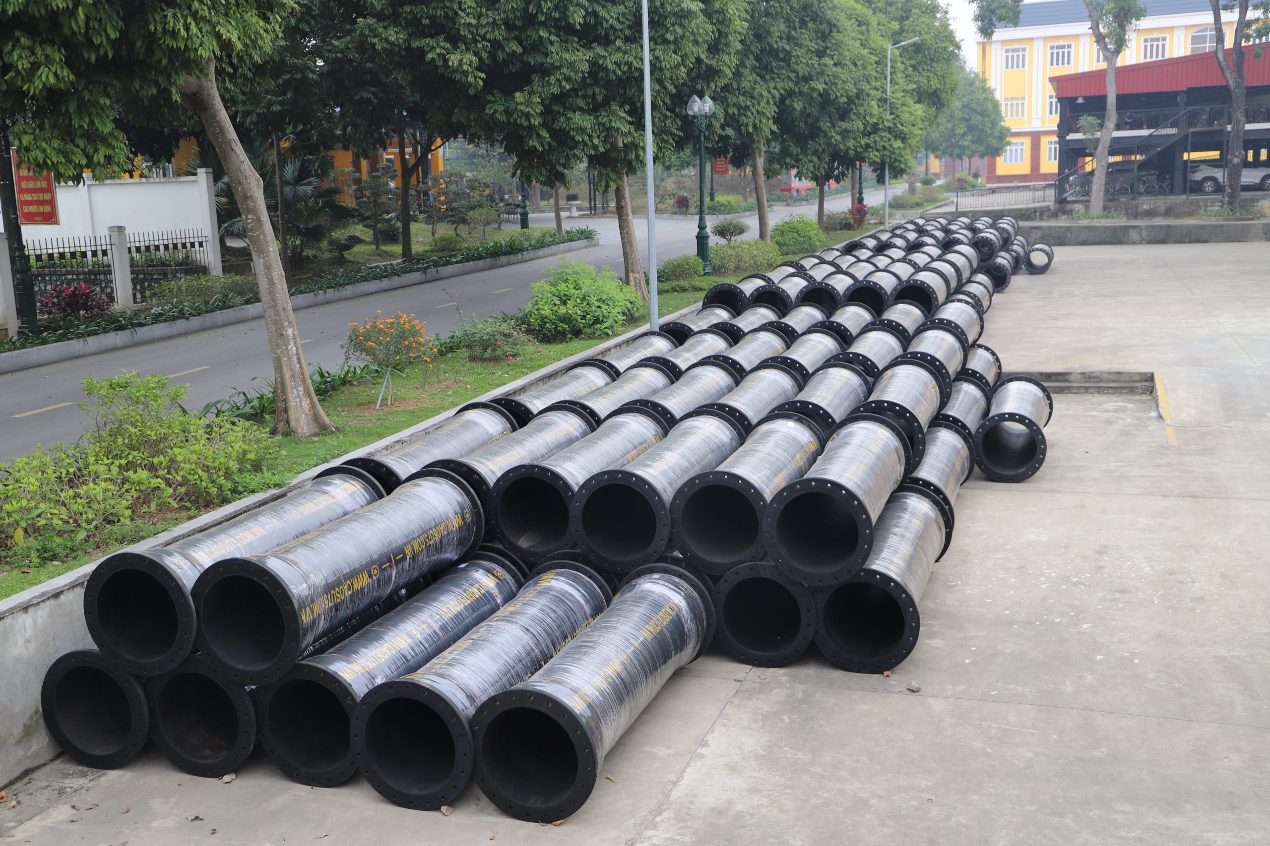 Ống Sùng Hút Và Xả Nạo Vét Cảng Biển - Ảnh 2